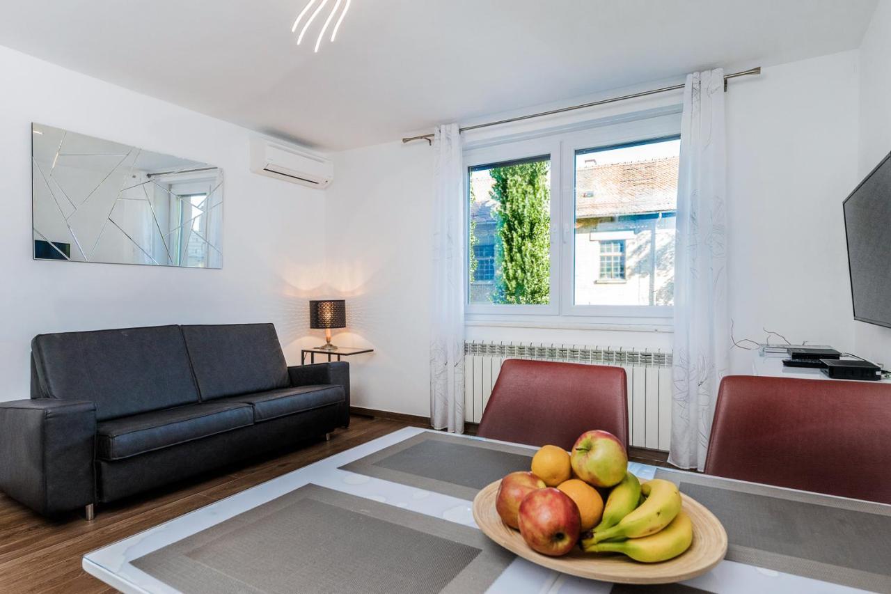 Modern 2Bdr Apartment In Old Town- Best Location Zagabria Esterno foto